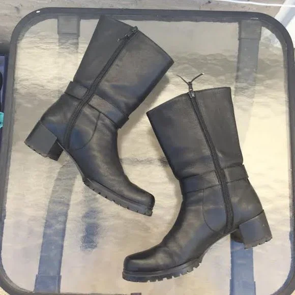 Stuart Weitzman Leather Boots, Size 7.5M - Picture 2 of 6